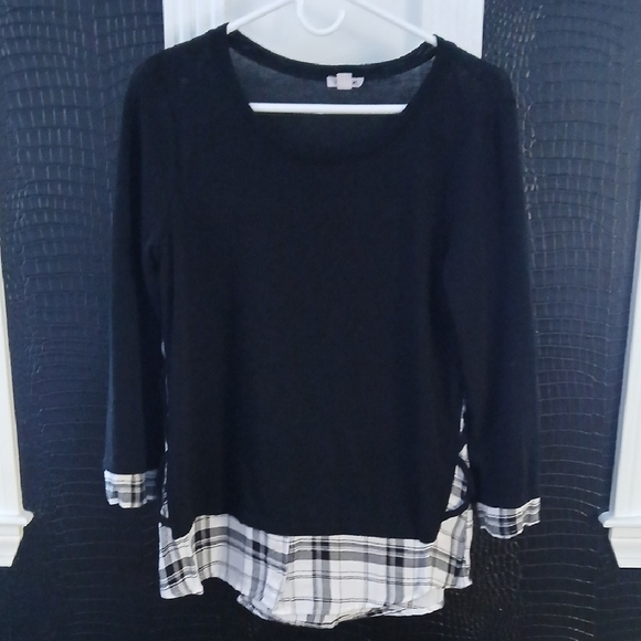 Westport Tops - Westport Black Top with White Accent